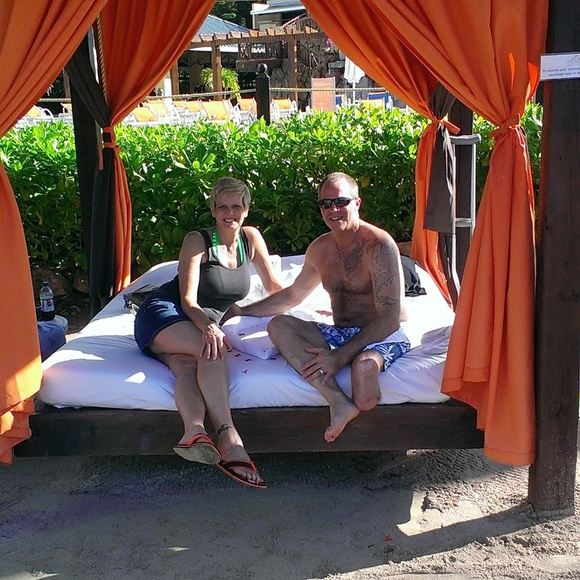 Meet your Posher, Shaun n lizz - Picture 2 of 2